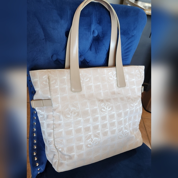 CHANEL $20 RAFFLE ENTRY Blush Pink Tote in EUC with COA  RAFFLE RAFFLE - Picture 5 of 16